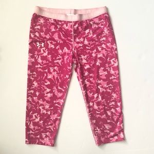 Girls Under Armour Pink Camo Capri Leggings